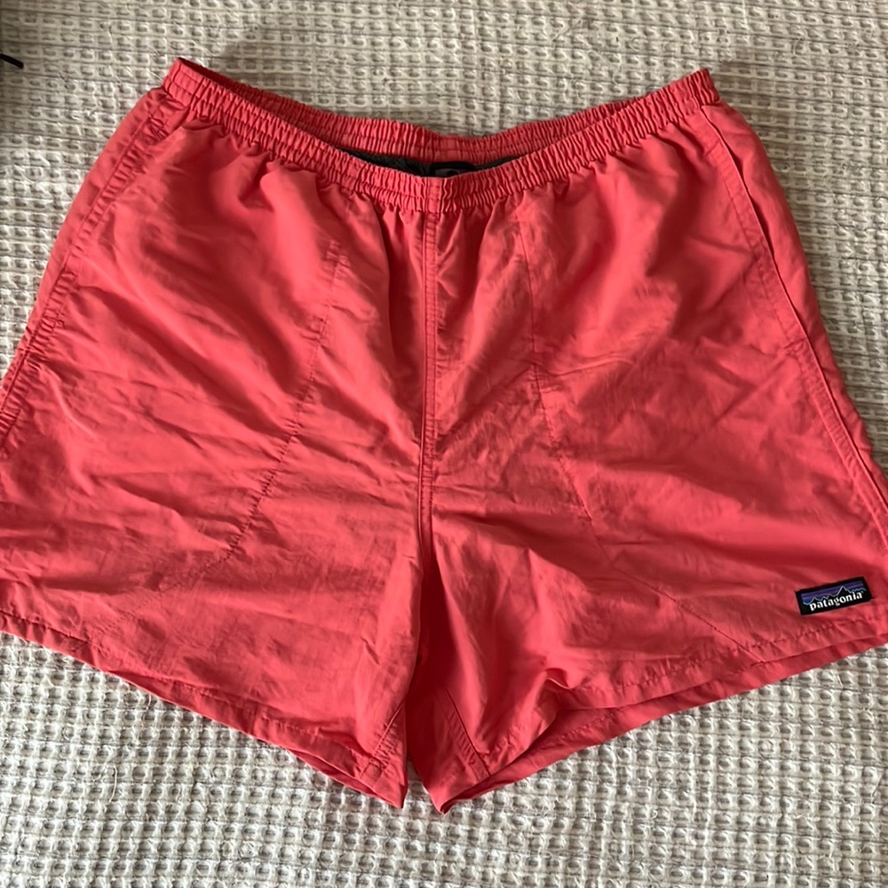 Patagonia Men’s Baggies Salmon Orange Size Large